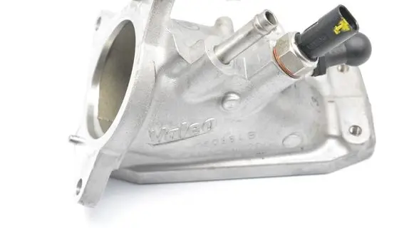 Volkswagen Golf VII Brake vacuum hose/pipe 04L128537B