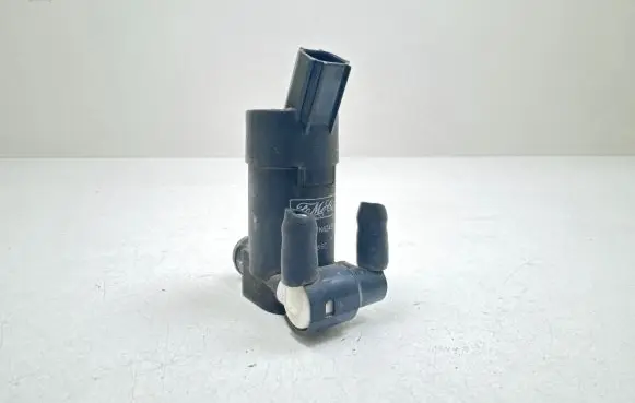 Ford Focus Windscreen/windshield washer pump T655C 1S7117K624FE