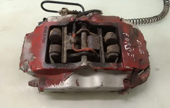 Porsche Cayenne (9PA) Rear brake caliper 