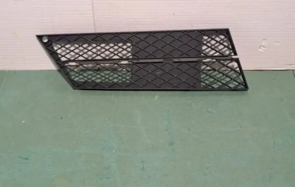 BMW 5 E60 E61 Front bumper lower grill 7178098 11460915
