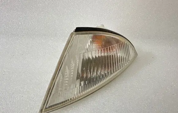 Mitsubishi Carisma Front indicator light MB952157 145733