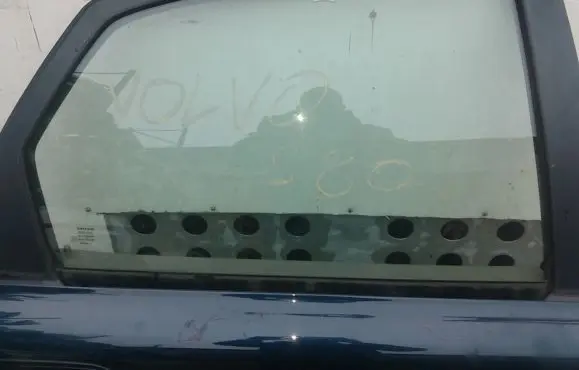 Volvo S80 Rear door window glass