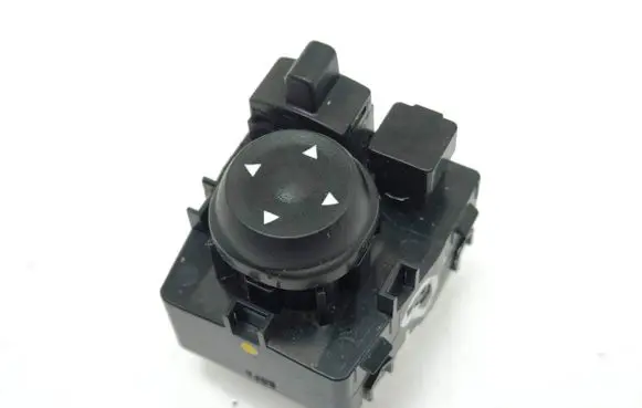 Hyundai i20 (BC3 BI3) Wing mirror switch 93530BV000 0000286 XA01