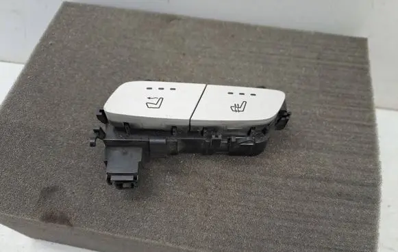 Mercedes-Benz GLC X253 C253 Seat heating switch A2059050604 14225357 HW132000