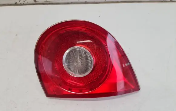 Volkswagen Golf IV Tailgate rear/tail lights 1K6945094E 028500204B 00097227
