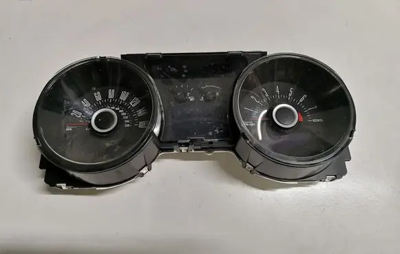 Ford Mustang V Speedometer (instrument cluster)
