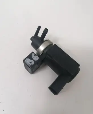 Audi A4 S4 B7 8E 8H Turbo solenoid valve 8E0906628