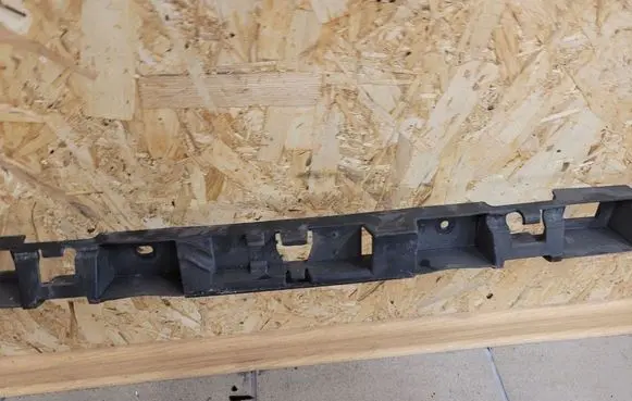 Volkswagen PASSAT B6 Rear bumper mounting bracket 3C9807863
