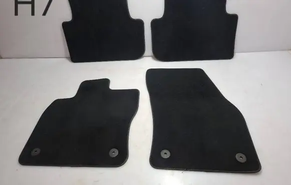 Volkswagen Tiguan Car floor mat set 5NB863011 04052016
