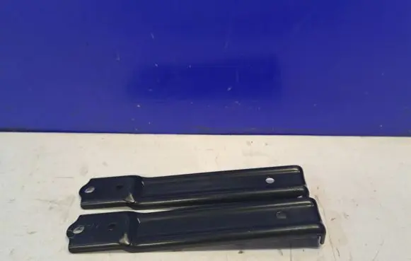 Lexus RX 450H Radiator mount bracket 583840E010