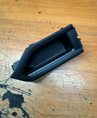 BMW 6 F06 Gran coupe Front door interior handle 105074087C