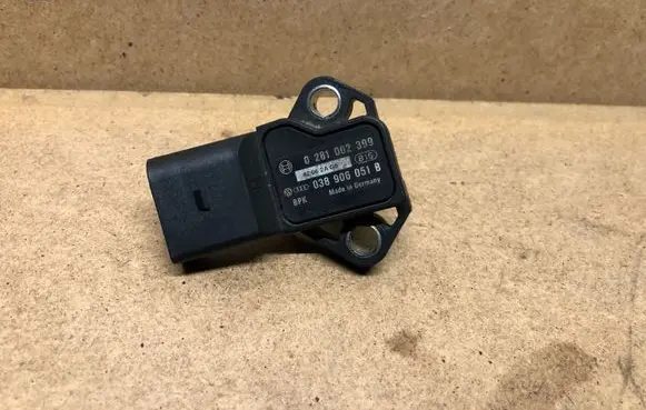 Volkswagen PASSAT B6 Air pressure sensor 0281002399 038906051B