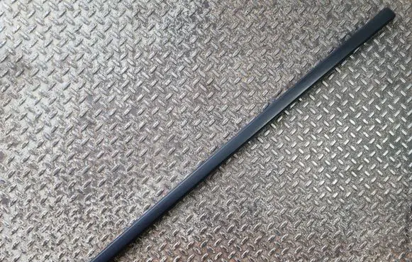 Ram 1500 Front door glass trim molding 68285862