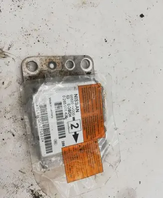 Nissan Primera Airbag control unit/module 98820AV200 0285001420