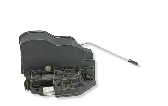 BMW 1 E82 E88 Front door lock 7202145 A053702