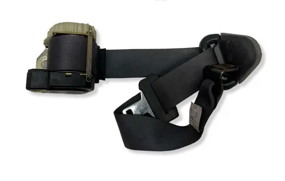 Jeep Cherokee III KJ Rear seatbelt 33007476B