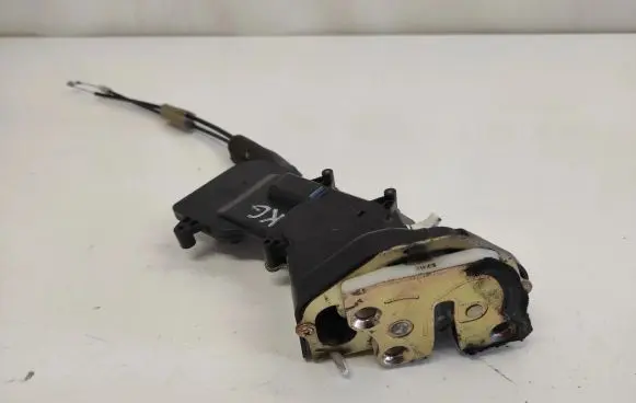 Mazda 6 Rear door lock