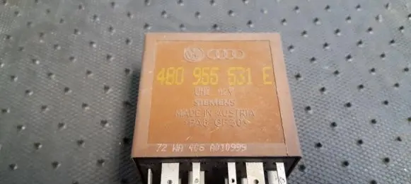 Volkswagen PASSAT B5 Other relay 4B0955531E UH212V