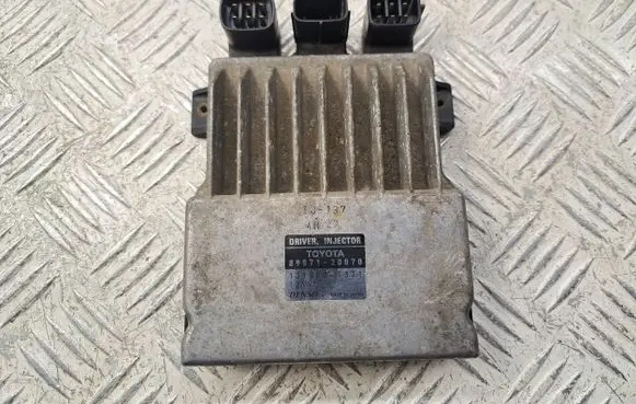 Toyota Corolla Verso AR10 Fuel injection control unit/module 8987120070 1310001371