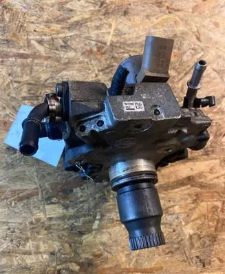Mercedes-Benz Sprinter W906 Fuel injection high pressure pump A6510701801 21343183 02419930GE