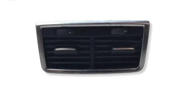 Audi Q7 4L Rear air vent grill 4L0819203