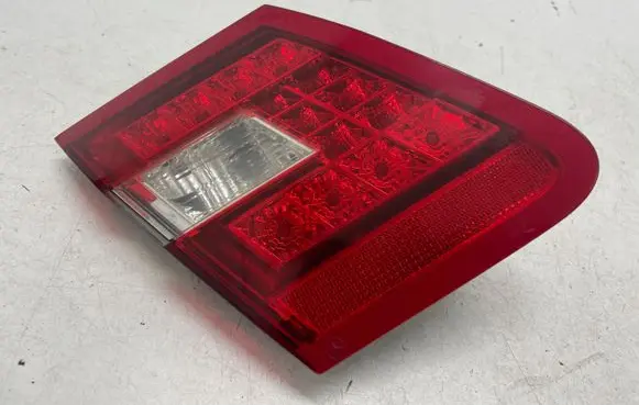 Mercedes-Benz E W212 Tailgate rear/tail lights A2128200764