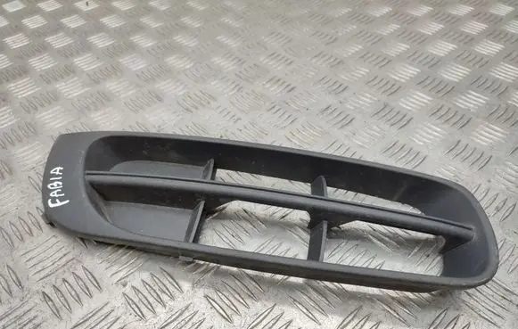 Skoda Fabia Mk2 (5J) Front bumper lower grill 5J0807368