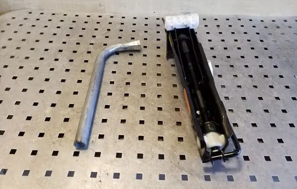 Audi A6 C7 Tool set 4G0011031F