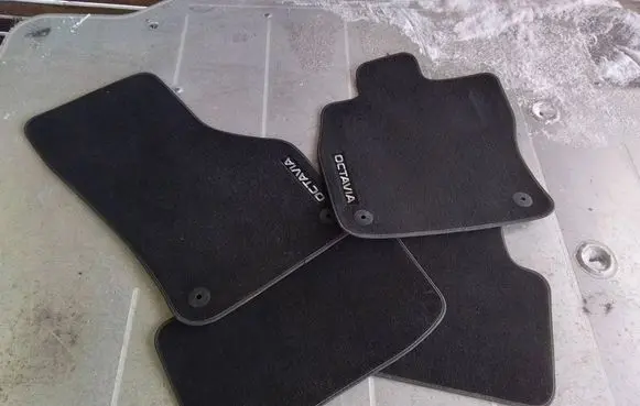 Skoda Octavia Mk4 Car floor mat set 5e4061404