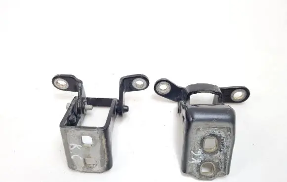 Rear door hinge set