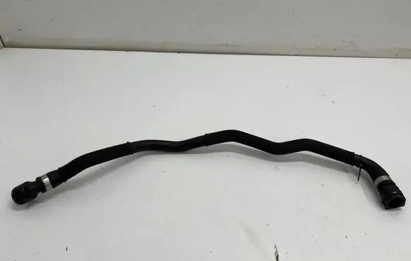 BMW 5 F10 F11 Engine coolant pipe/hose 8377671