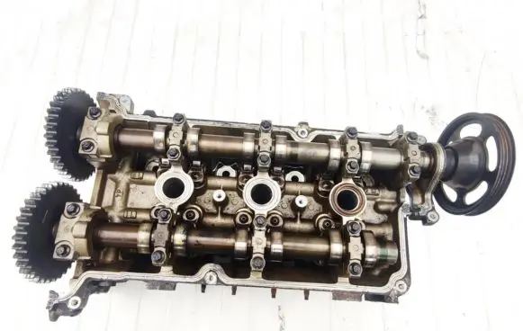 Ford Cougar Engine head F73E6C064DA