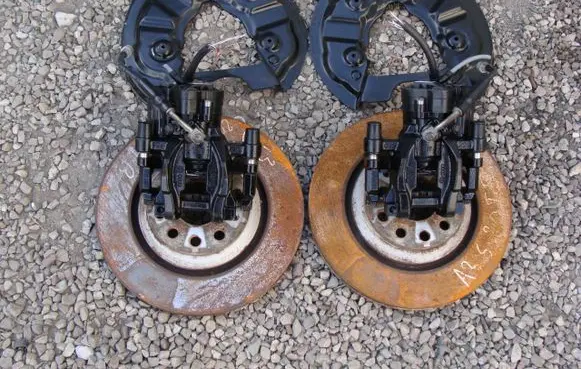 Volkswagen Golf VII Rear brake disc 5Q0615601E