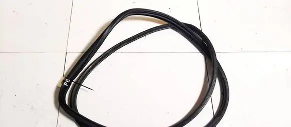 Mitsubishi Outlander Rubber seal front coupe door 