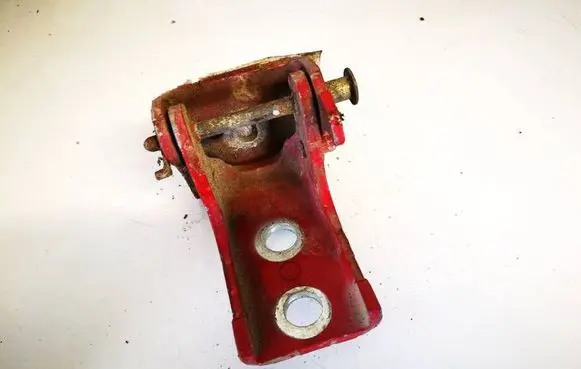 Citroen C3 Rear door lower hinge