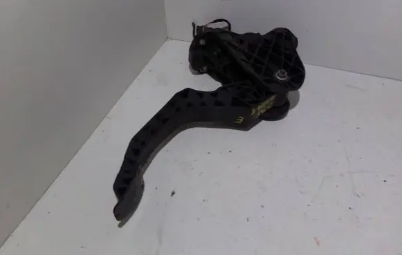 Clutch pedal