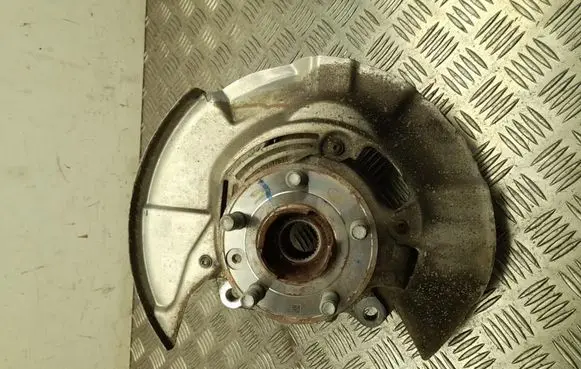 Land Rover Range Rover Evoque L551 Front wheel hub M8D23K207AD