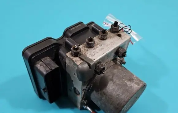 Toyota Avensis T270 ABS Pump 0265956504 IMPRK1426582