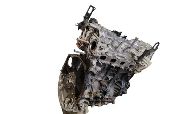 Nissan Navara D23 Engine 8696E09 YS23C270