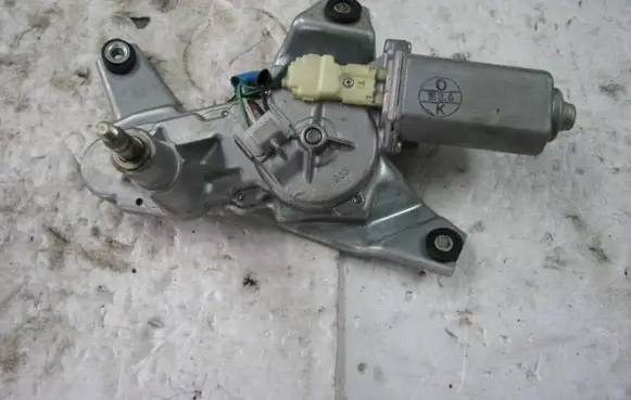 Honda CR-V Rear window wiper motor 34963581