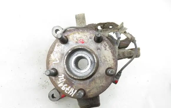 Toyota RAV 4 (XA20) Front wheel hub spindle knuckle