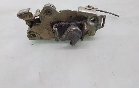 Volkswagen I LT Front door lock 211837015H