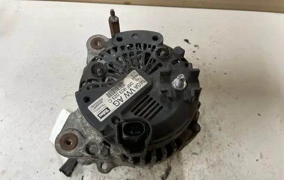 Volkswagen Golf V Generator/alternator 06F903023C 2542695F 406555225