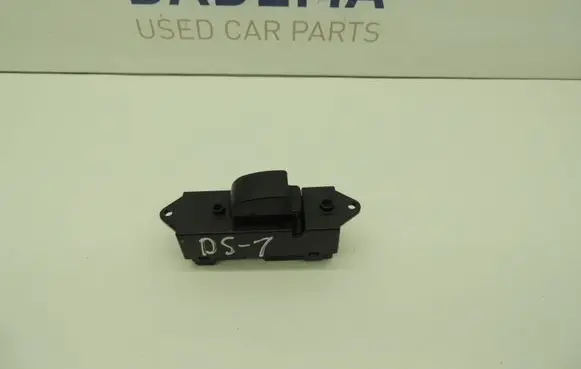 Mitsubishi Outlander Electric window control switch 8608A063 DS1