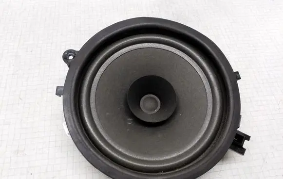 Volvo V70 Rear door speaker 30679498