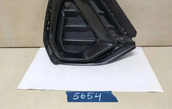 Audi Q3 F3 Front fog light trim/grill 83A807682D