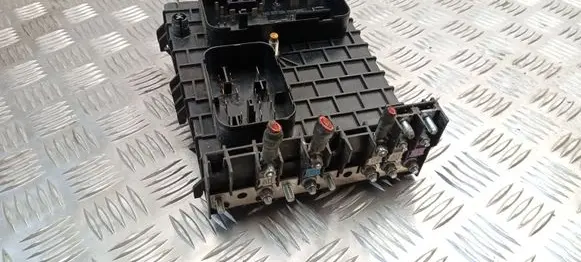 Audi A3 S3 8P Fuse module 1K0937124H 015345021
