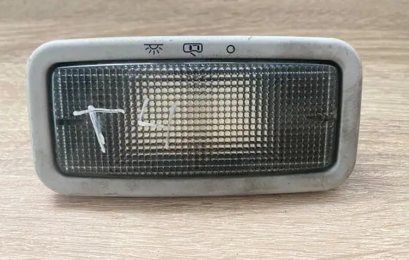 Volkswagen Polo IV 9N3 Front seat light 6N0947105F