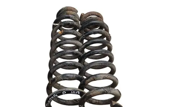 Volkswagen Touareg I Front coil spring 
