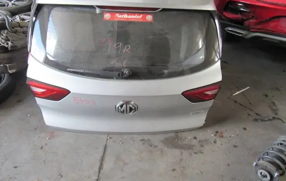 MG ZS Truck tailgate 